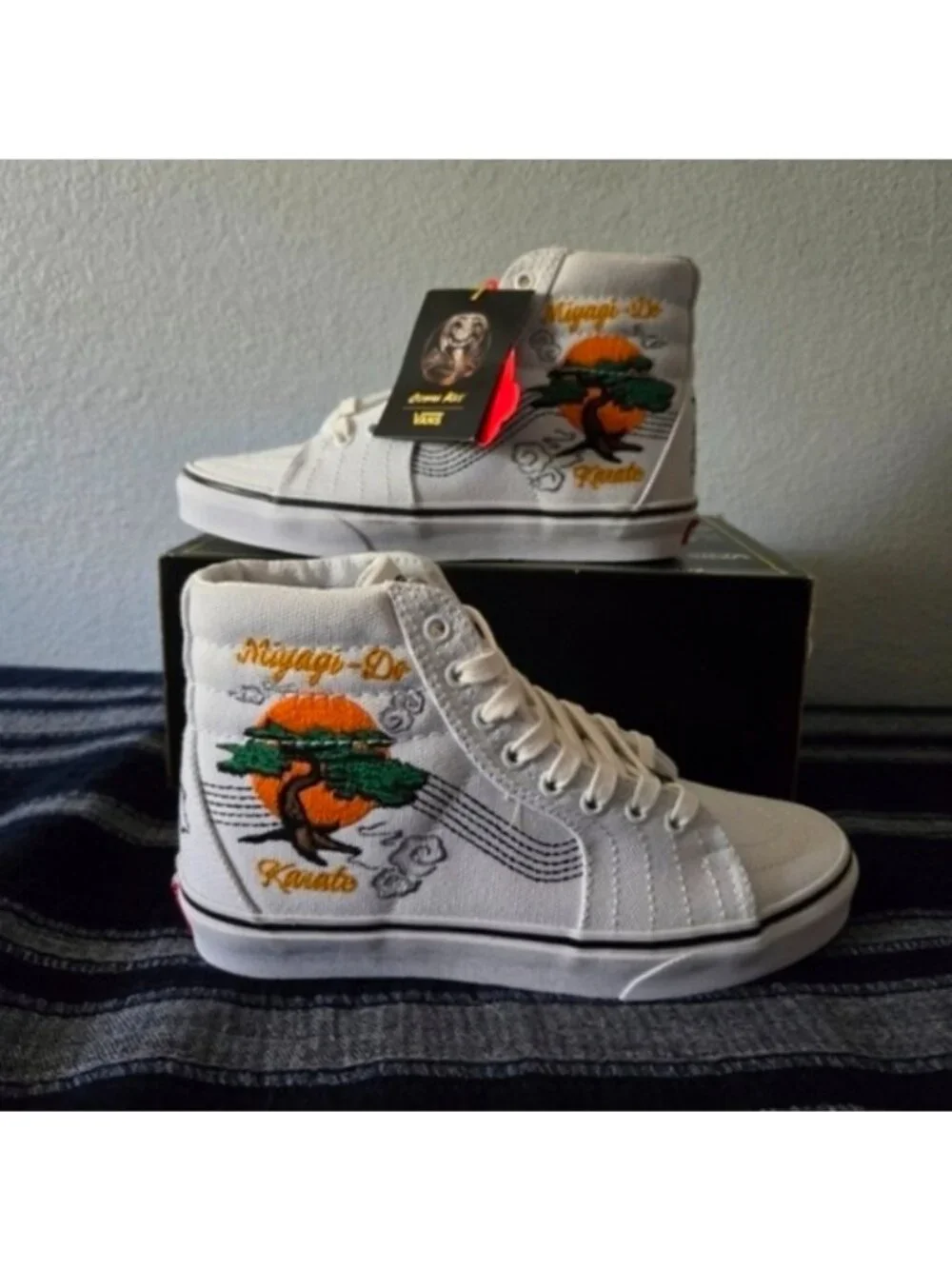 VANS  COBRA KAI SK8-HI Women 5 Miyagi Do LaRusso White canvas NWT 0826